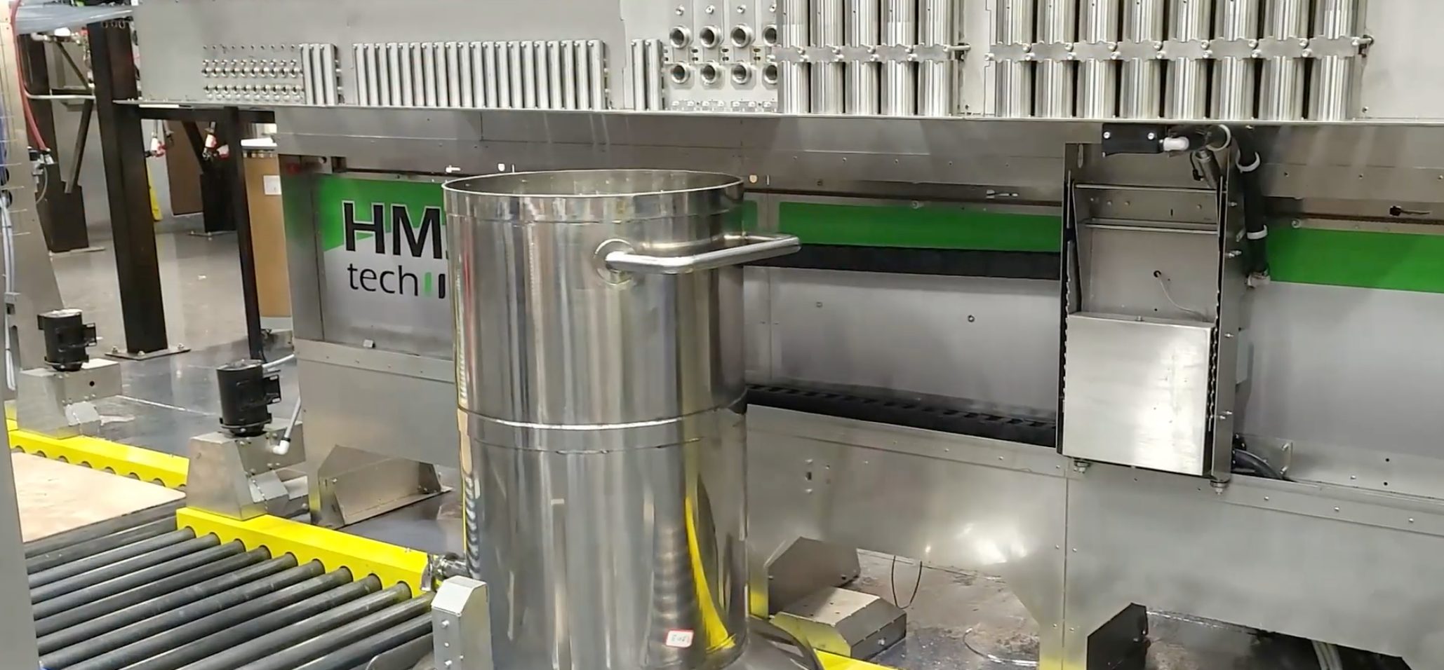 Dispensing yellow ink into metal bucket with HMJ tech A750 Factory Dispensing